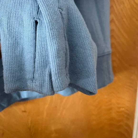 Athleta Blue V-Neck Sweatshirt L - Picture 4 of 9
